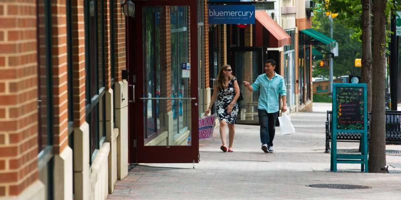 Downtown Arlington shopping and dining