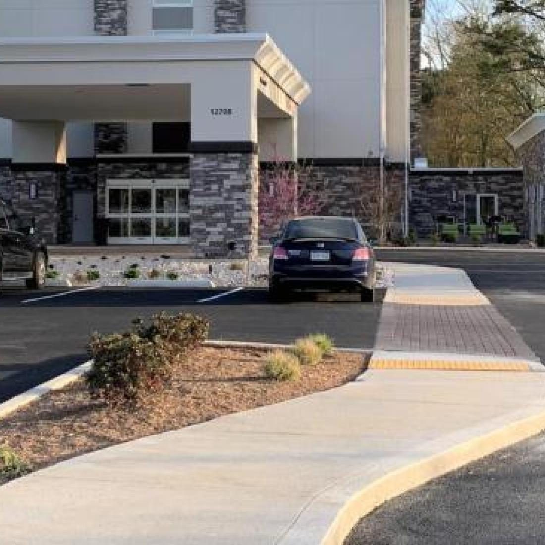 Hampton Inn Suites Exterior